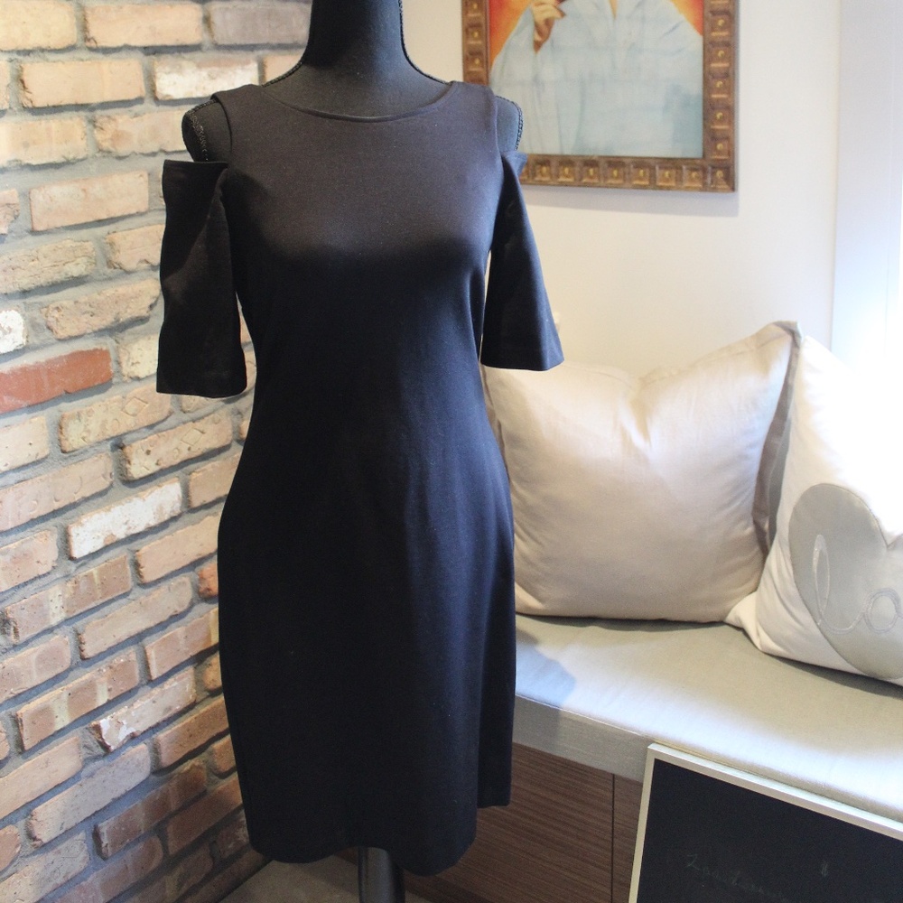 Vince Camuto Cold Shoulder Shoulder Midi Black Dress